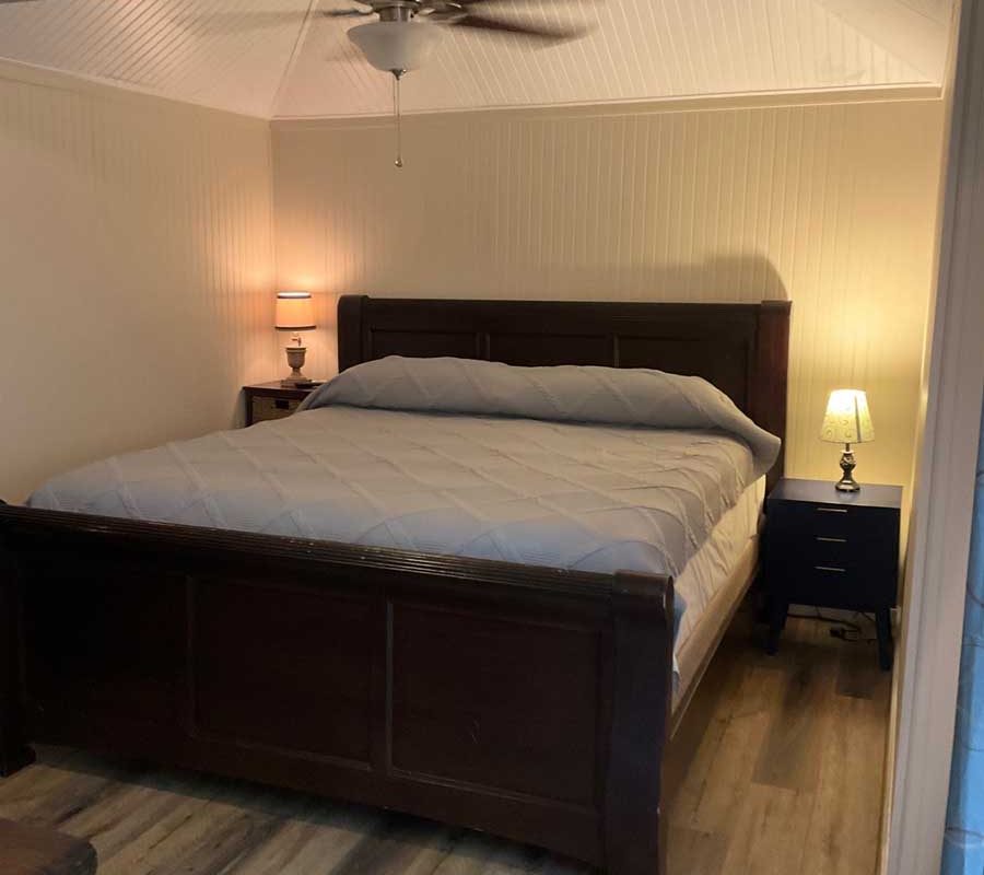 Great Escapes RV Deluxe Cottage Bedroom